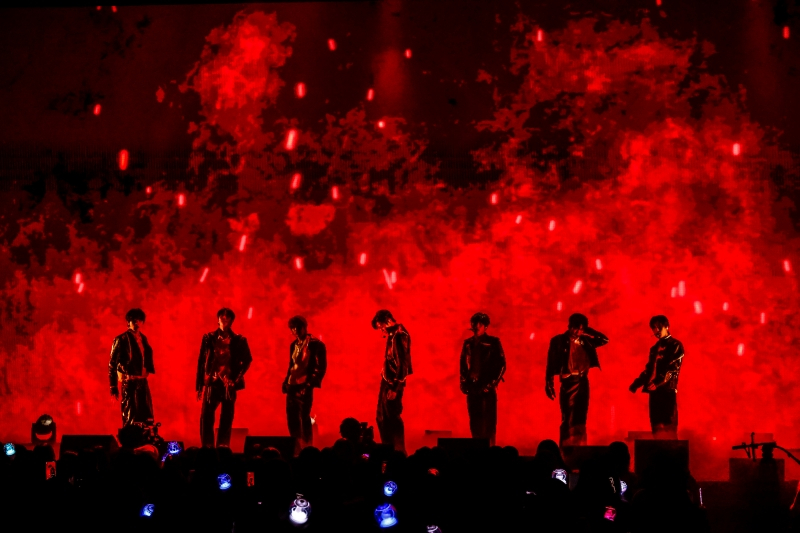 =组合CLOSE YOUR EYES日本公演。