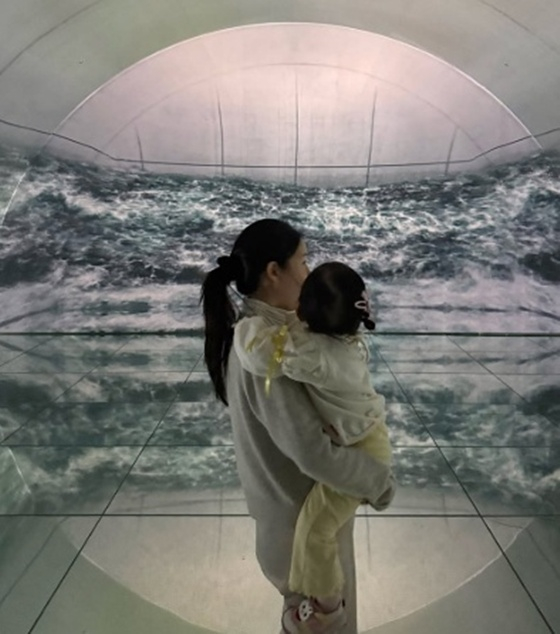 /Photo = Personal SNS