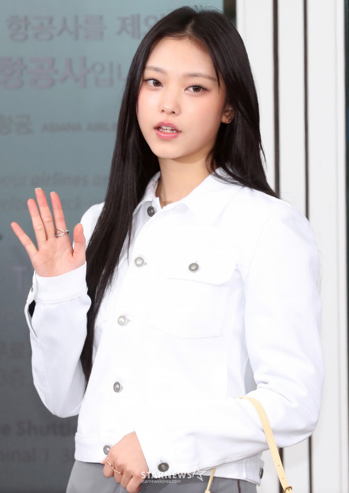 =组合NewJeans成员HARIN/照片=任成均