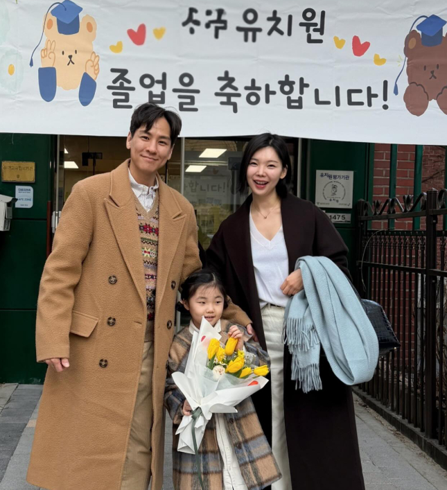 =照片:李이다垠的SNS。