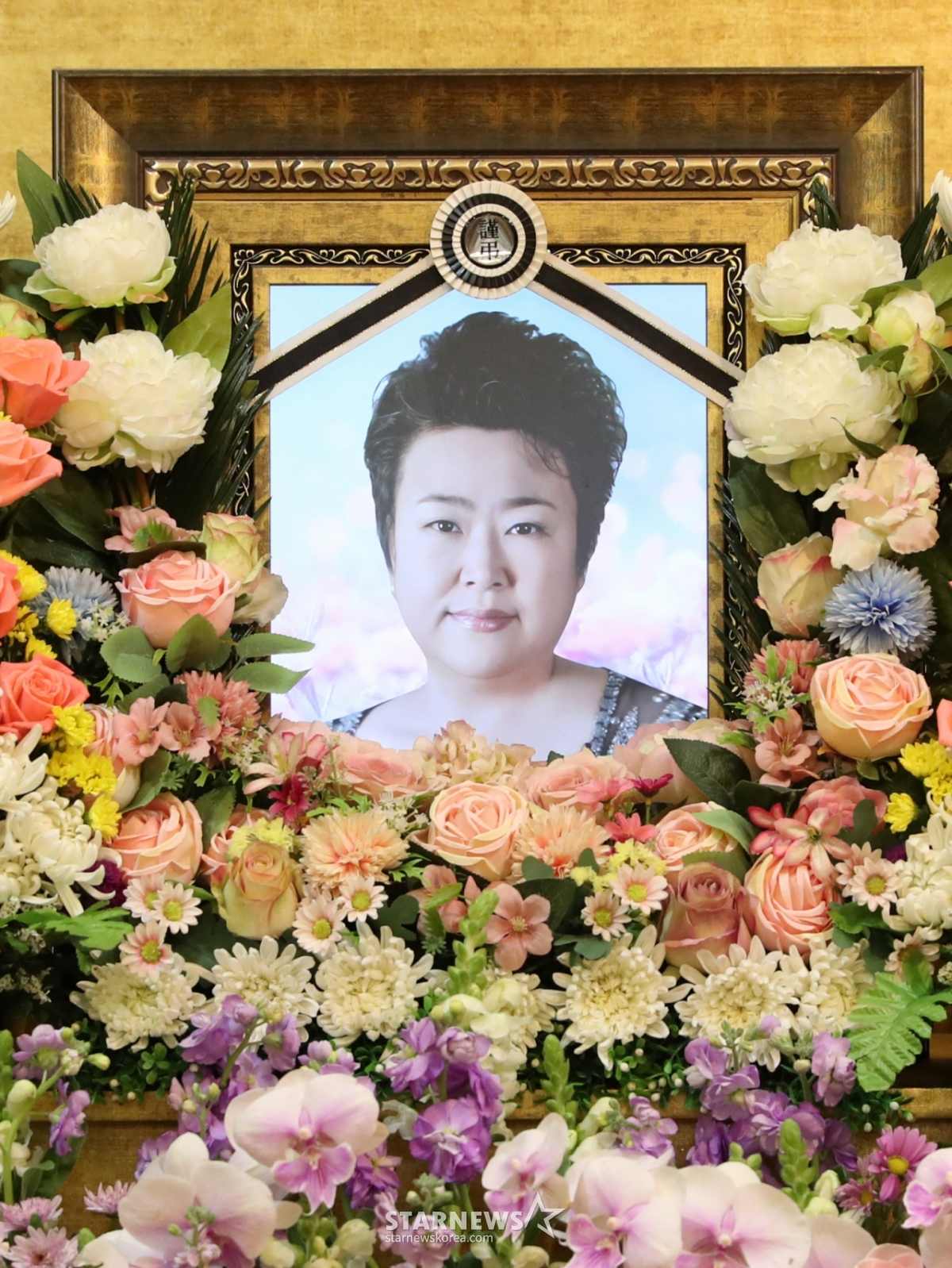 Gobangsili/photograph = Photo Sharing Foundation