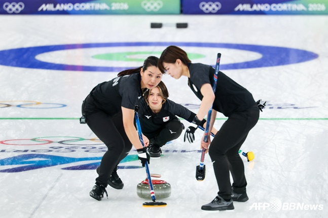 Women's team for curling in Japan. /AFPBBNews=News1