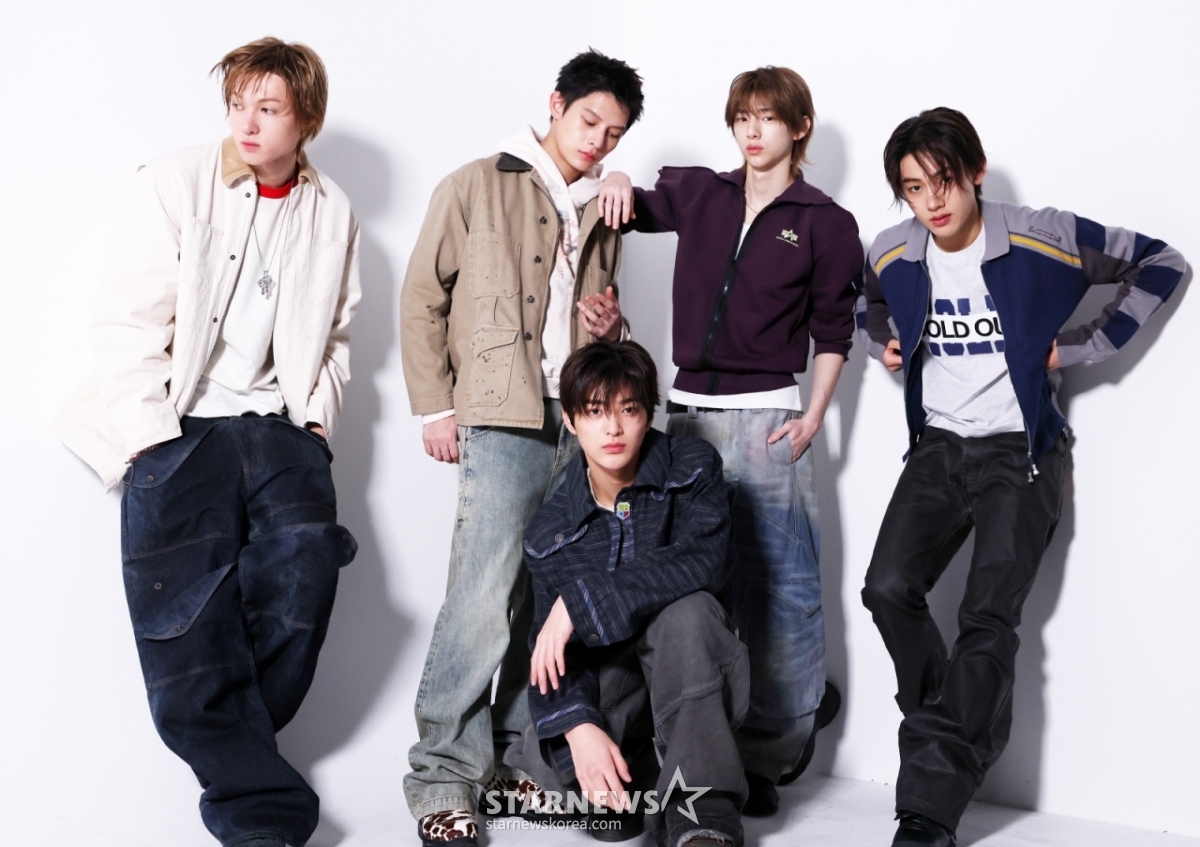 =科尔蒂斯（左起为马丁、詹姆斯、卢建昊、朱勋、成贤）。