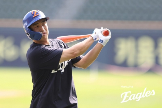 Son Ah-seop, who was active in the Hanwha Eagles uniform last year. /Photo = Courtesy of Hanwha Eagles