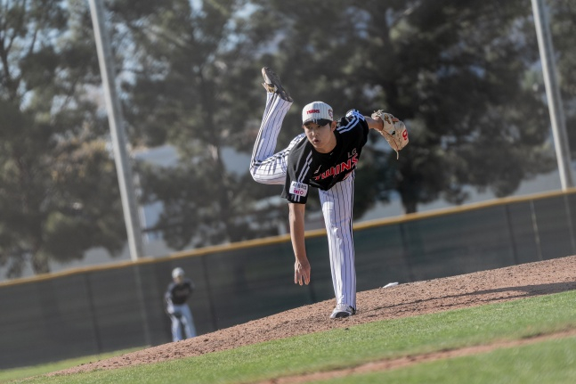 LG Kim Young-woo pitched hard in the 2026 LG Spring Camp's own Cheongbaek match in Scottsdale, Arizona on the 20th (Korea Standard Time). /Photo = Courtesy of LG Twins