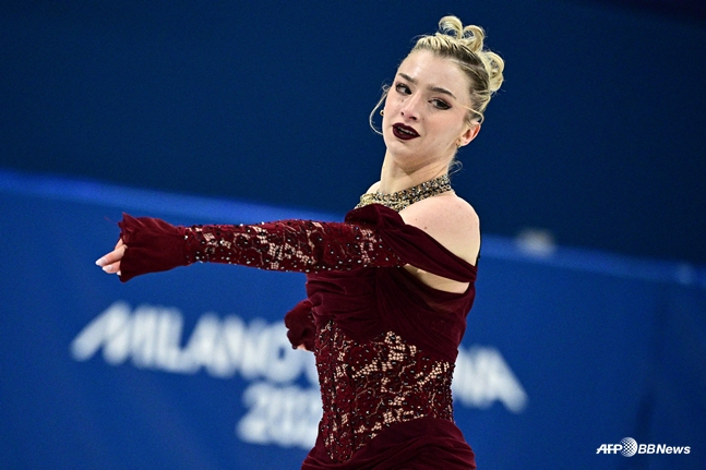 Amber Glenn đang diễn xuất đơn nữ. /AFPBBNews = Tin tức 1