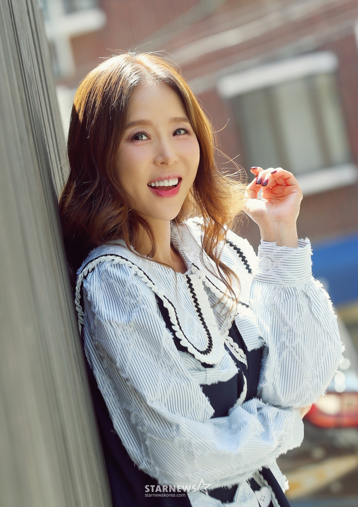 Shinji Coyote/photograph = Star News