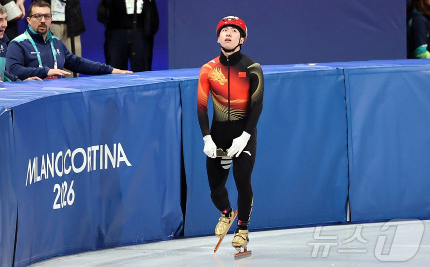 他就是中国短道速滑国家队队员林晓军(韩国名林孝俊)。 =照片=news1