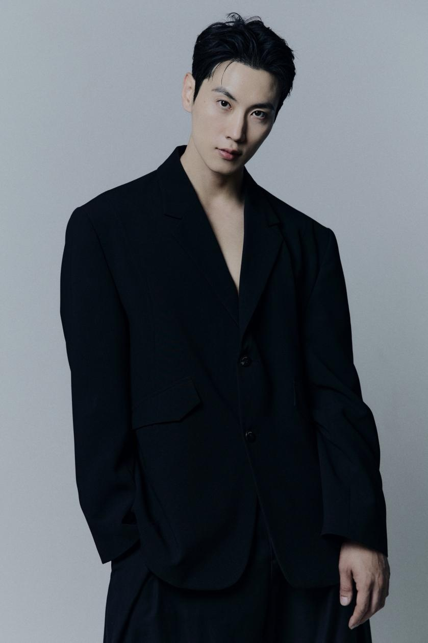 =赵伊根/照片=spring ent。