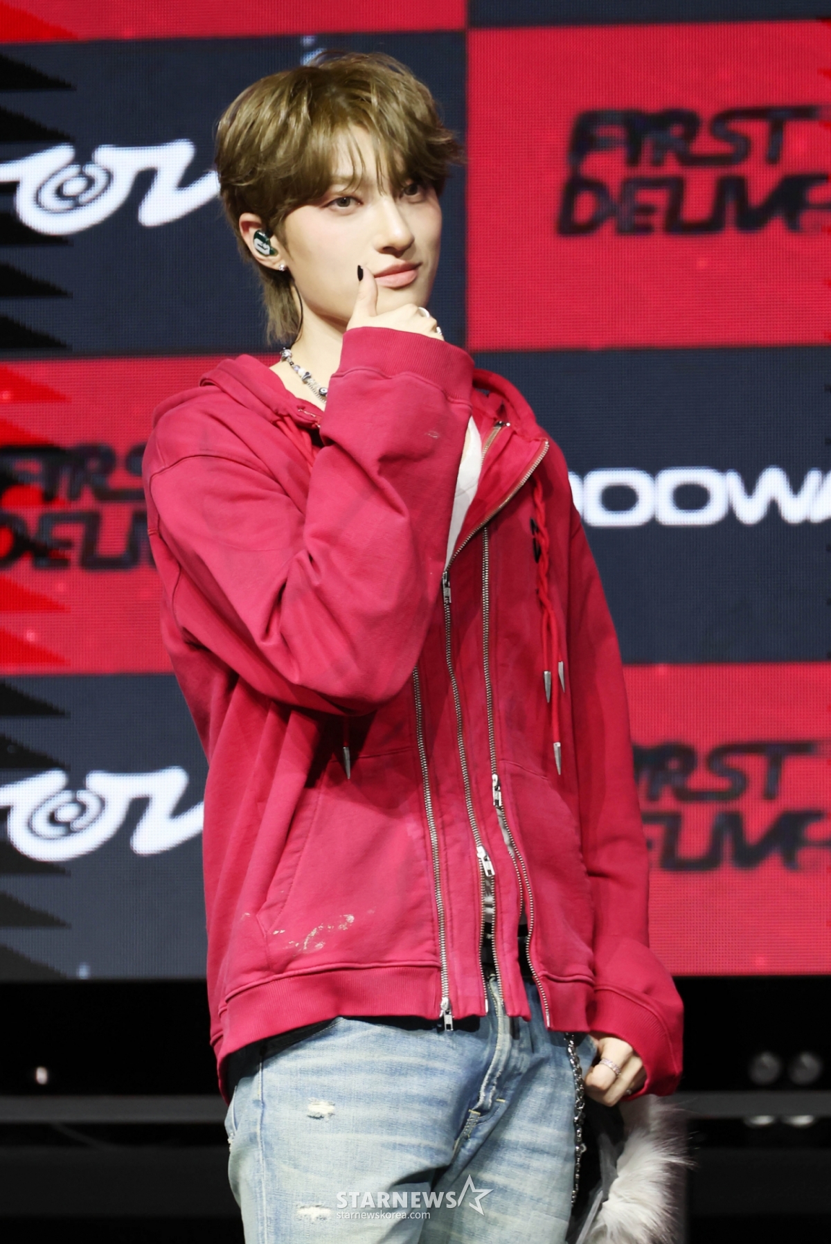 Group Daily:DIRECTION Lim Ji-hwan poses at a showcase to commemorate the release of his debut single "FIRST: DELIVERY" (First: Delivery) at Yes24 Wonder Rock Hall in Mapo-gu, Seoul, on the afternoon of the 23rd.  The title song of the Daily: Direction, "ROOMBADOOMBA," is an order that means that we will not succumb to any events and trials that will take place in the world view in the future. /2026.02.23 / Photo = Lee Dong-hoon photoguy@