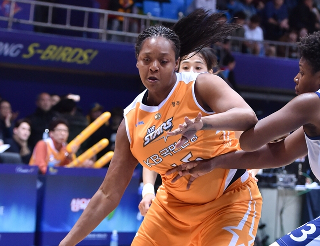 图为2017年1月KB旗下的KARA Brexton。 =照片:WKBL