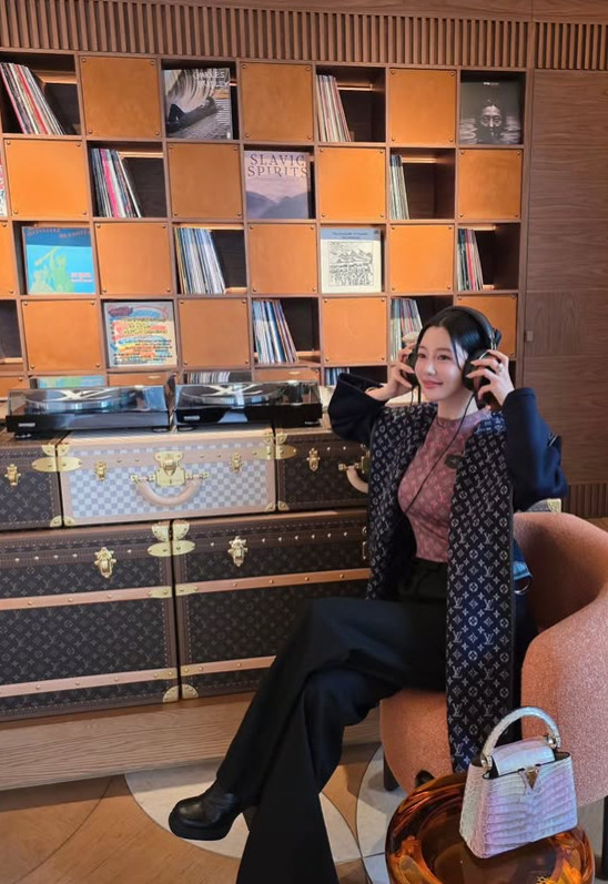 /Photo = Clara Instagram