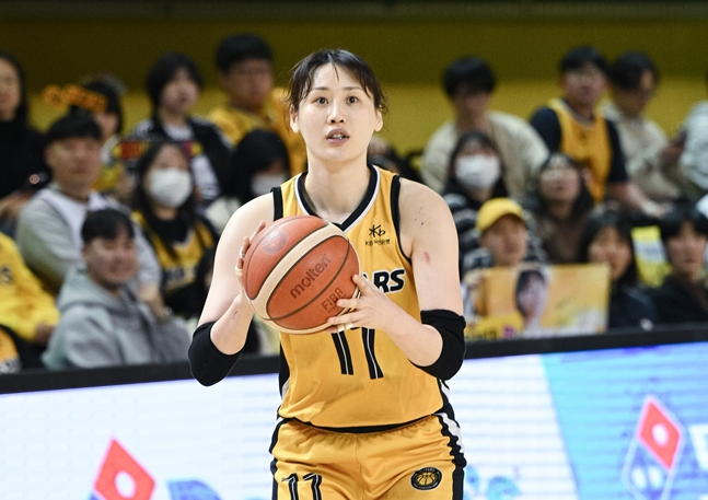 试图射门的姜露珠。 =照片:WKBL