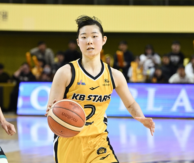 突破的许睿恩。 =照片:WKBL