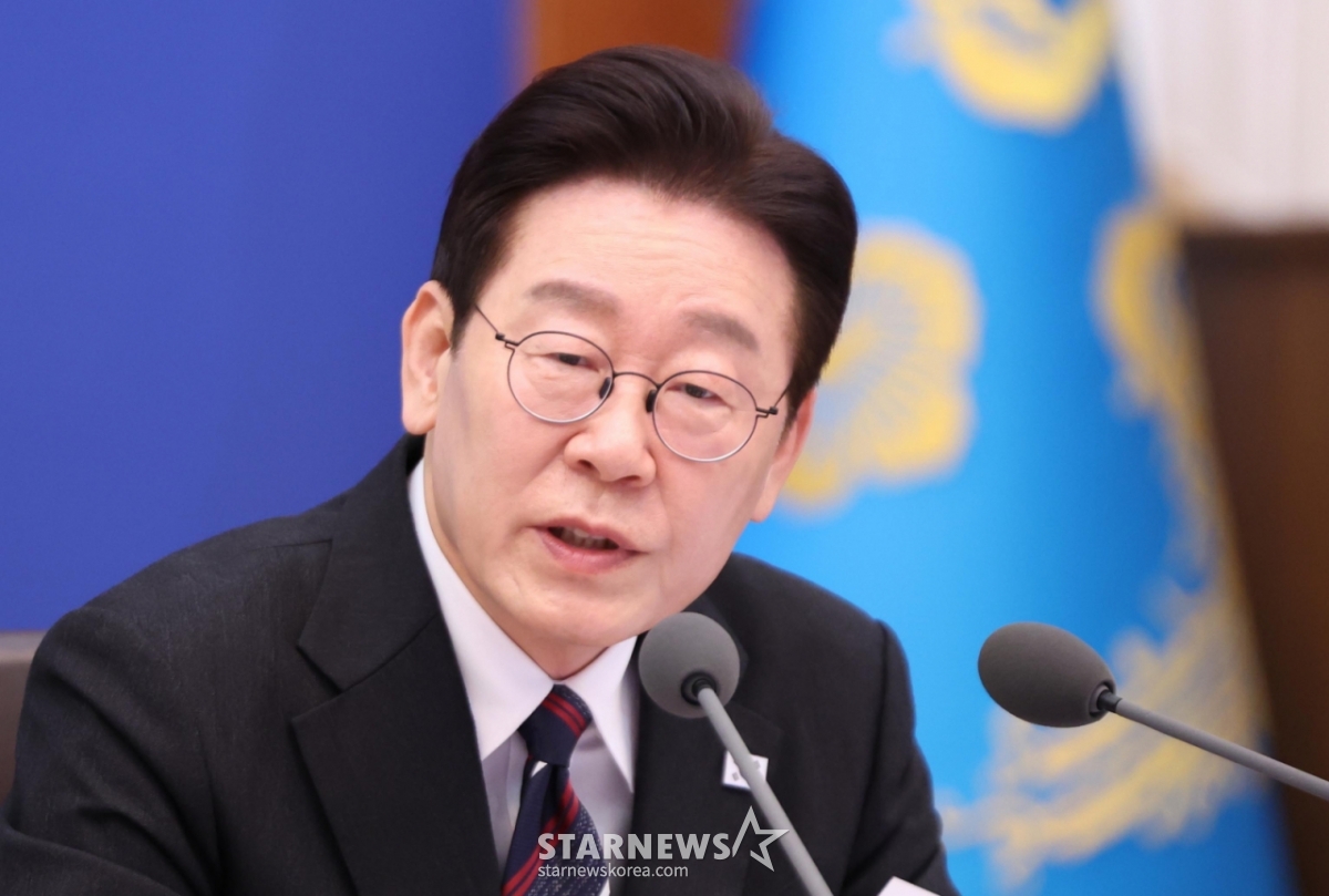 [Seoul = Newsis] Reporter Choi Dong-joon = President Lee Jae-myung speaks at a Cabinet meeting held at Cheong Wa Dae on the 24th. 2026.02.24. photocdj@newsis.com /사진=