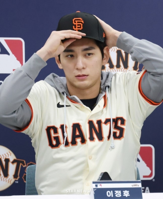 Lee Jung-hoo ahead of the Icheon LG Champions Park baseball clinic. /Photo = Senior Reporter Kim Jin-kyung