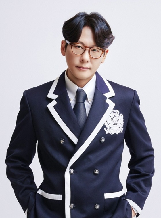 =the cross成员李时夏。