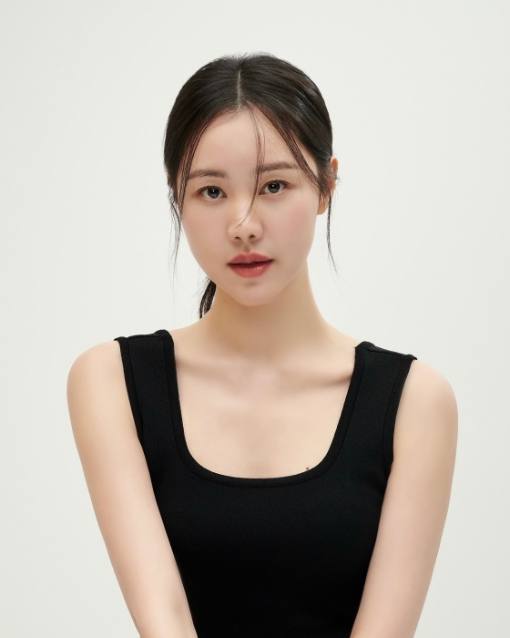 Kim Yewon / Photograph = Mystic Story