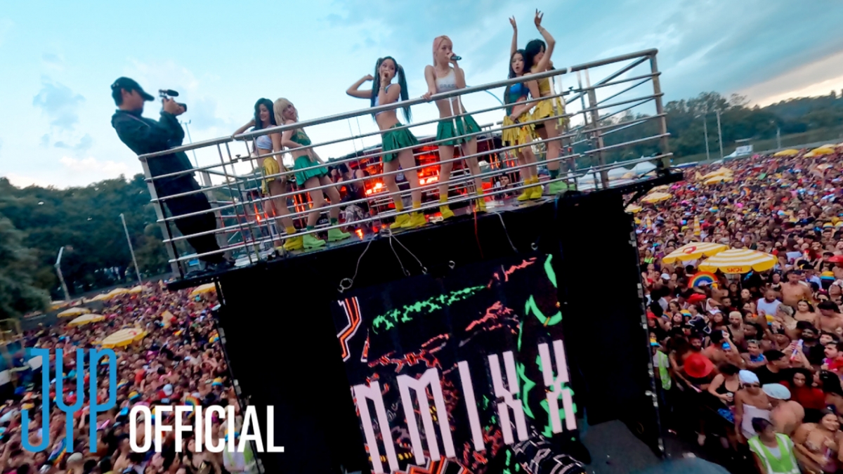 NMIXX Brazil Sao Paulo Carnival Stage Recap Video Thumbnail/photo courtesy = JYP Entertainment