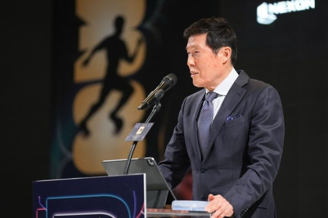 第38回チャ·ボムグンサッカー賞授賞式に出席したチャ·ボムグンチームチャブーム理事長。 /写真=車範根（チャ·ボムグン）サッカー商委員会提供