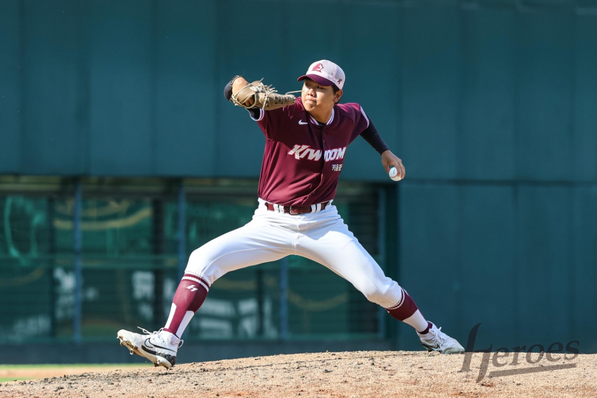 Kiwoom Heroes pitcher Park Jung-hoon. /Photo = Courtesy of Kiwoom Heroes