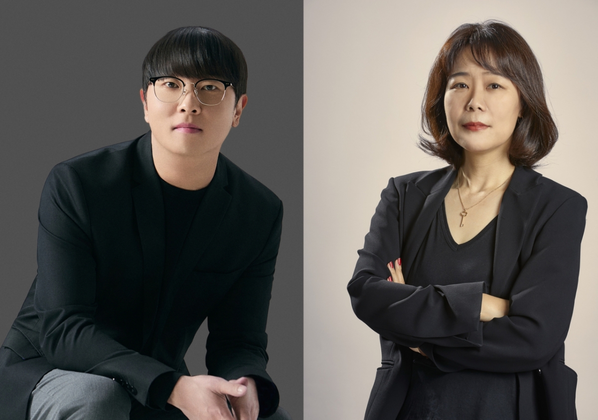 Kakao Entertainment co-CEO Jang Yoon-joong (left) and new co-CEO nominee Ko Jung-hee