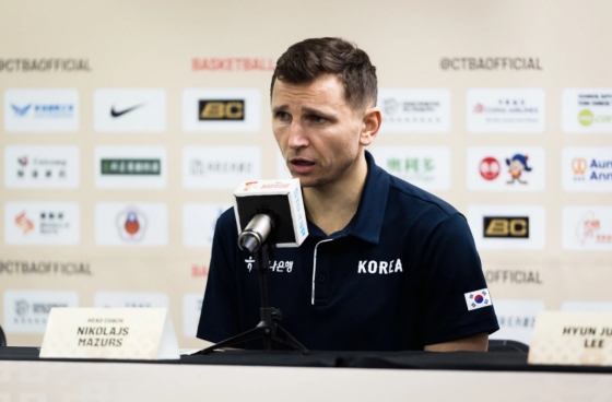 他就是韩国男篮国家队新任主教练尼古拉斯•马朱尔斯。  =照片=FIBA官方网站。