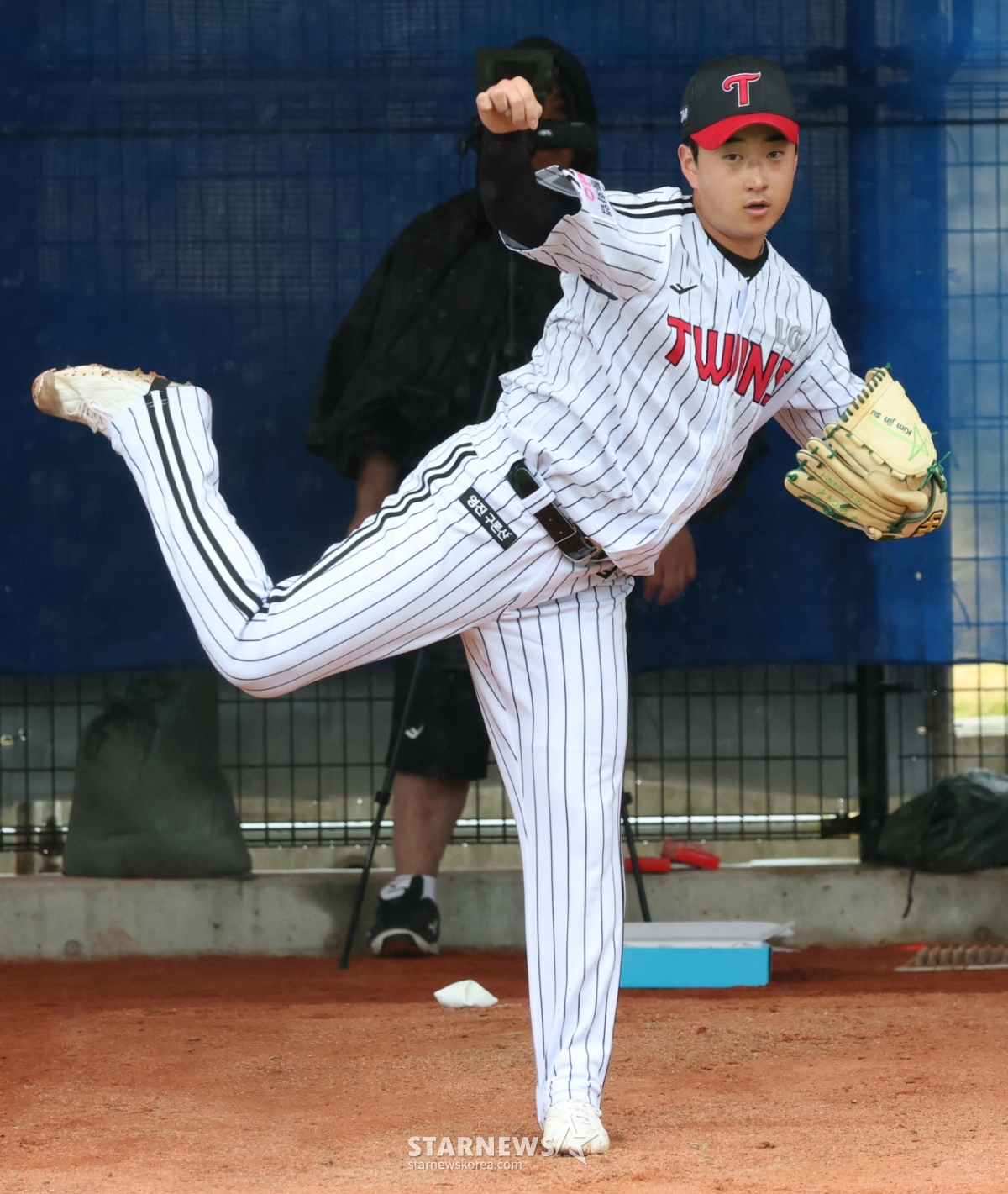 フォト] キム・ジンスの『ダイナミックフィニッシュ』 | STARNEWS