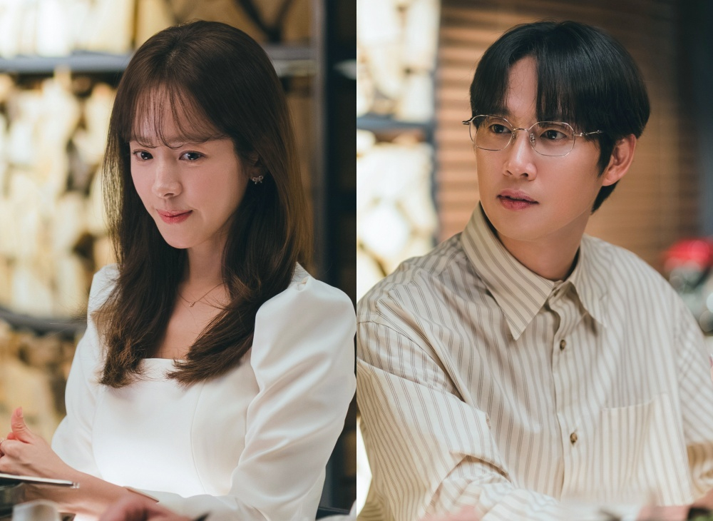 From the left, Han Ji Min and Park Sung Hoon