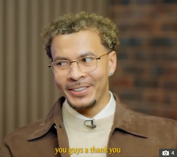 访问托特纳姆热刺队接受采访的德里阿里。 =照片=《太阳报》结束。