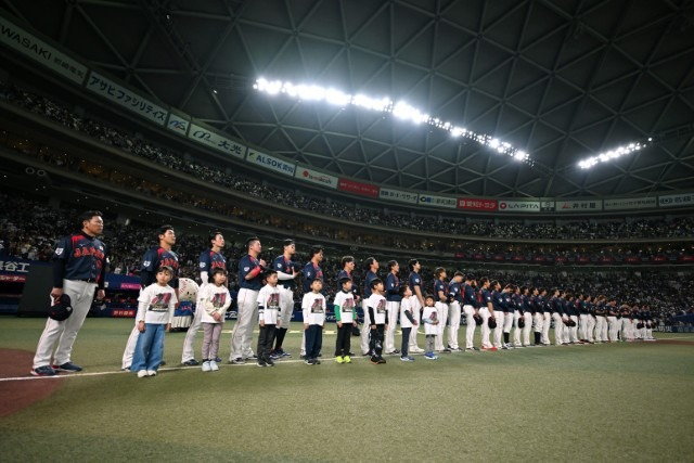 图为,面对2月28日与中日龙队的比赛,日本棒球代表队。 =照片=日本国家队官方网站。
