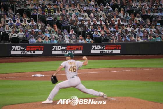 Burch Smith's pitching during the Oakland Athletics. /AFPBBNews=News1