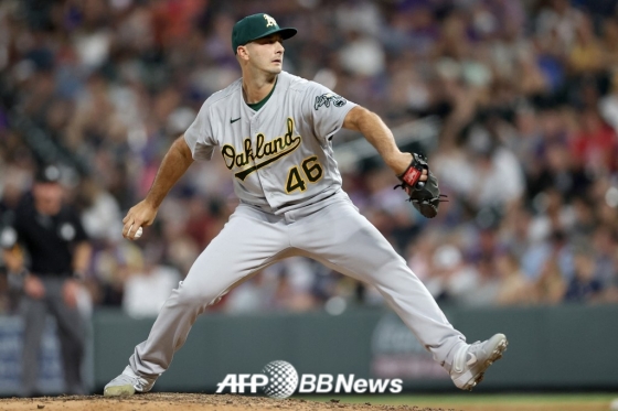 Burch Smith's pitching during the Oakland Athletics. /AFPBBNews=News1