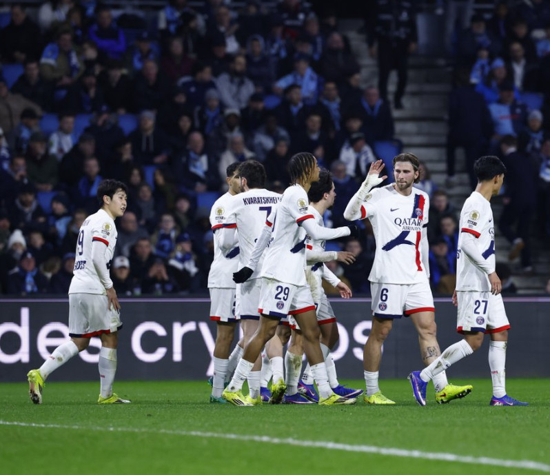 高兴的PSG选手们。 =照片=PSG官方SNS收尾。