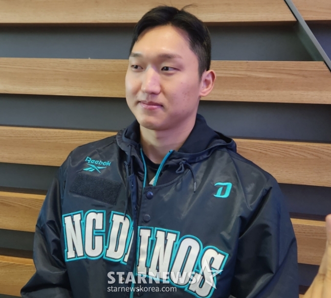 图为具昌模今年1月春训出国前正在接受记者采访。 =照片=安浩根。