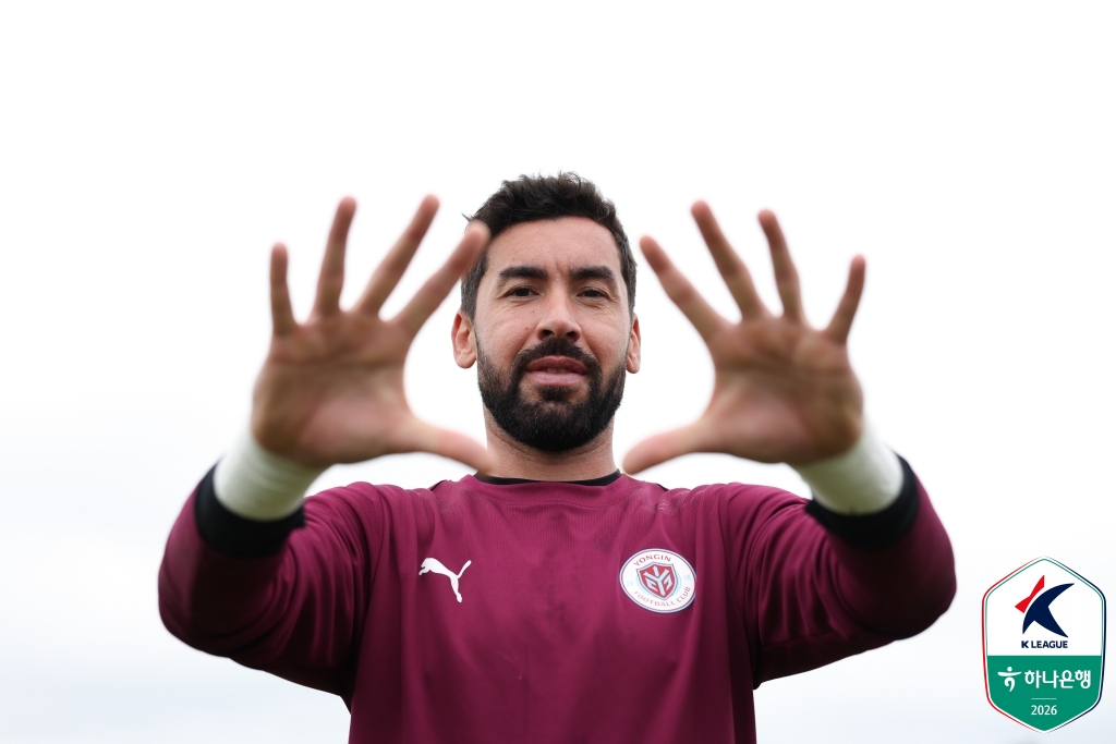 =龙仁FC外籍守门员诺沃。