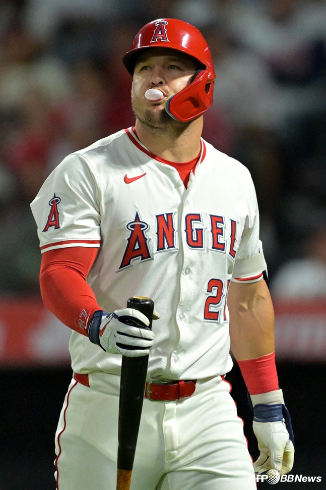 洛杉矶天使迈克·特劳特。 =法新社BBNews=新闻1。