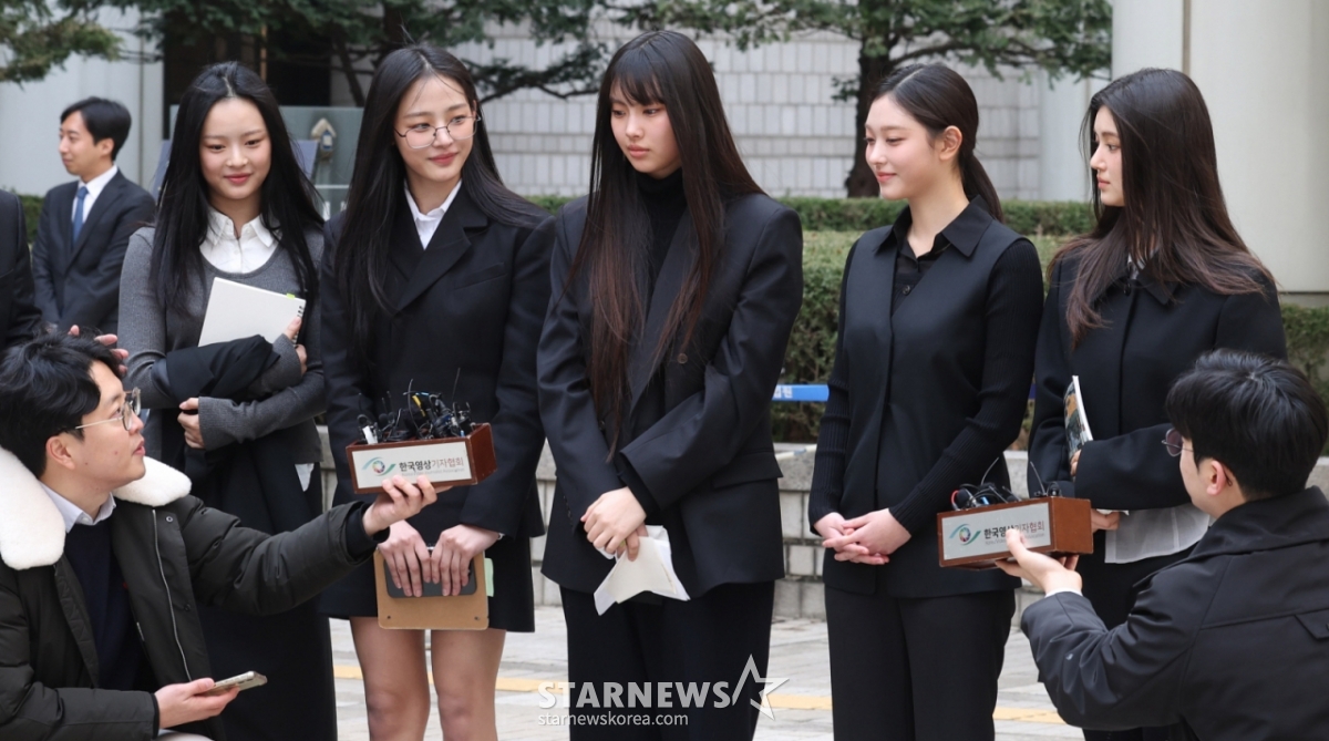 Nhóm nhạc nữ New Jins (Hani, Minji, Hyein, Harin, Daniel) / Ảnh = Chu Sang Chul