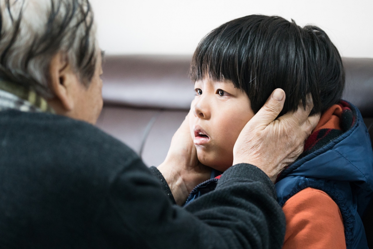 Photo = Still cut from the movie 'Deokgu'