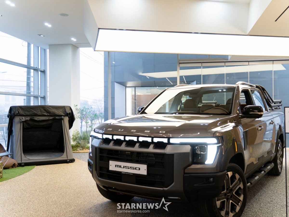 (Seoul = News1) = KG Mobility announced on the 31st that it held a media preview at Experience Center Ilsan from the 29th to the 30th and unveiled its new pickup 'MUSSO' for the first time. Photo shows the exterior of KGM "Musso." (Courtesy of KGM). Resale and DB prohibited) 2025.12.31/News1 Copyright © News1. All rights reserved. Unauthorized reproduction and redistribution, and prohibition of using AI learning. /Photo = (Seoul = News 1)