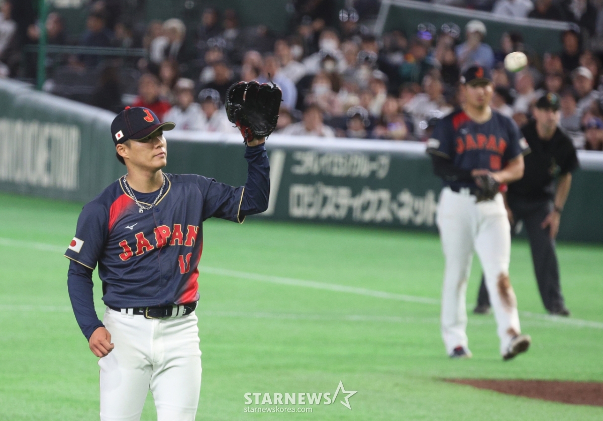 [포토]'3회말 2사 만루' 강판되는 야마모토