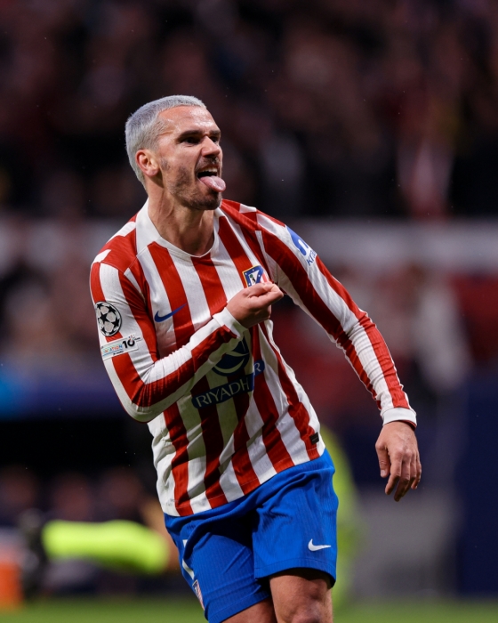 11日上午5时(韩国时间)，安托万•格里兹曼在西班牙马德里的利雅得皇家航空大都会体育场举行的2025~2026欧洲足球联盟(UEFA)冠军联赛(UCL)16强首轮比赛中进球，正在庆祝吐舌。  =马德里竞技俱乐部官方社交网络服务(SNS)