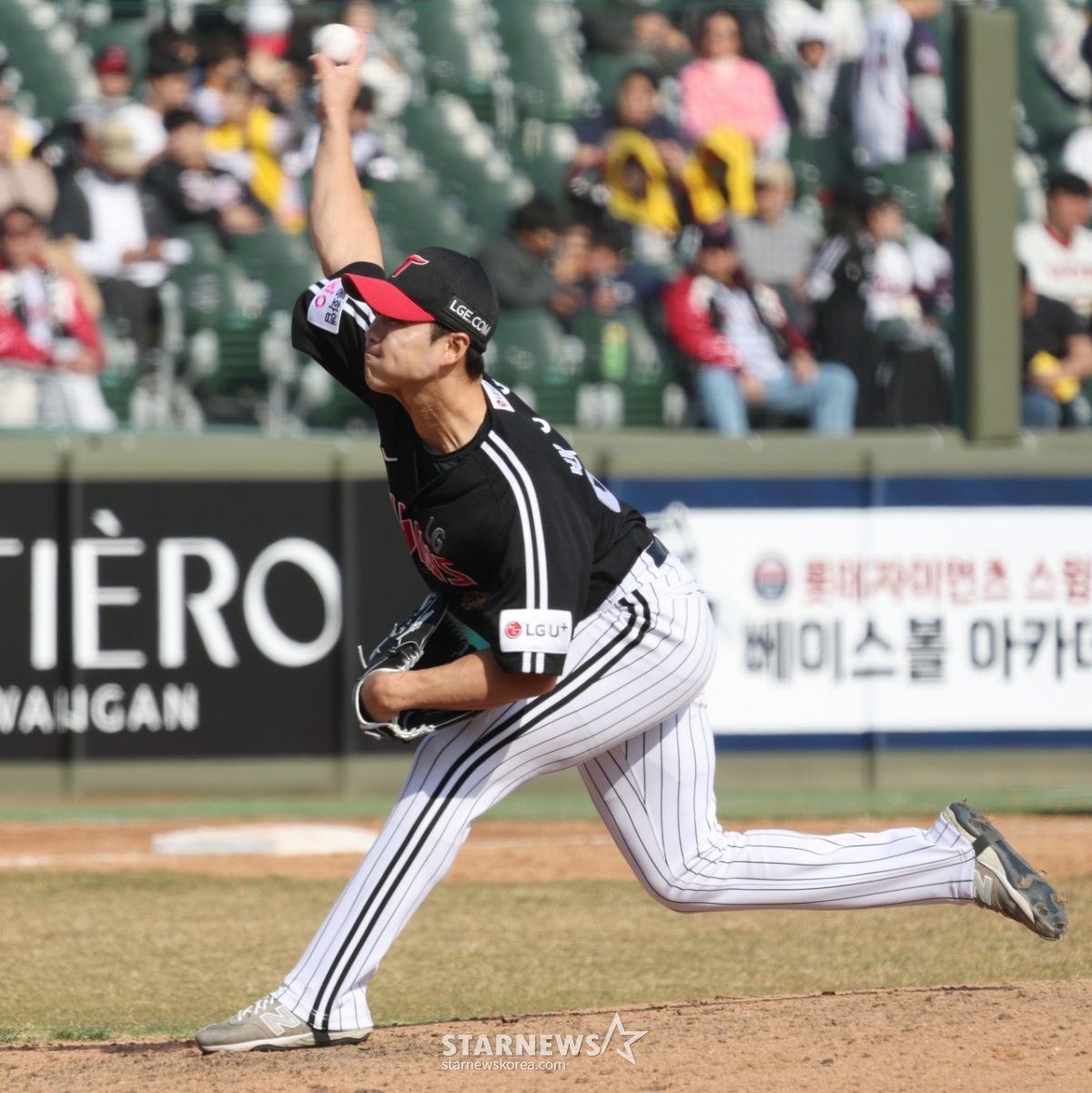 [포토] 백승현 '피뢰침 역투'