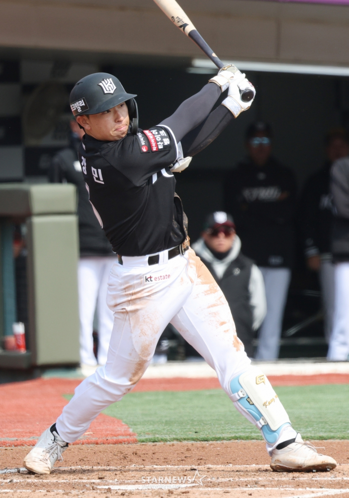 '대단한' 19세 고졸 신인, 끝내 개막전 주전 유격수 꿰찼다! 이강철 감독 합격점 "개막 엔트리가 문제 아니다" [수원 현장]