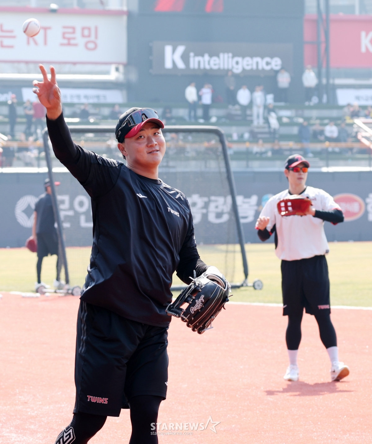 [포토]'캐치볼 하는 잠실 빅보이' 이재원