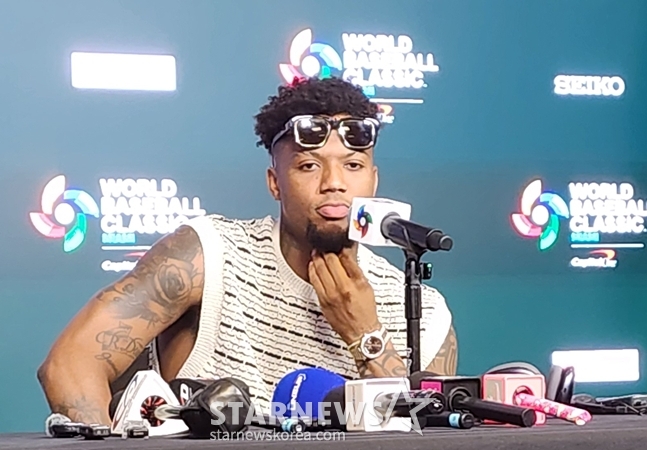 Acuña Jr listening to the question. /Photo = Reporter Park Soo-jin