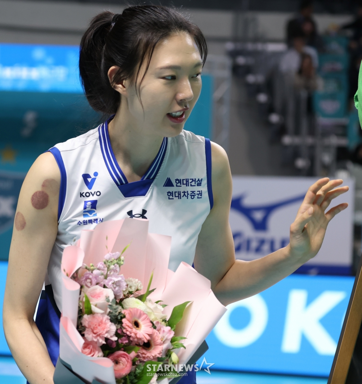 [포토] 블로퀸 양효진 '꽃보다 부황뜸'