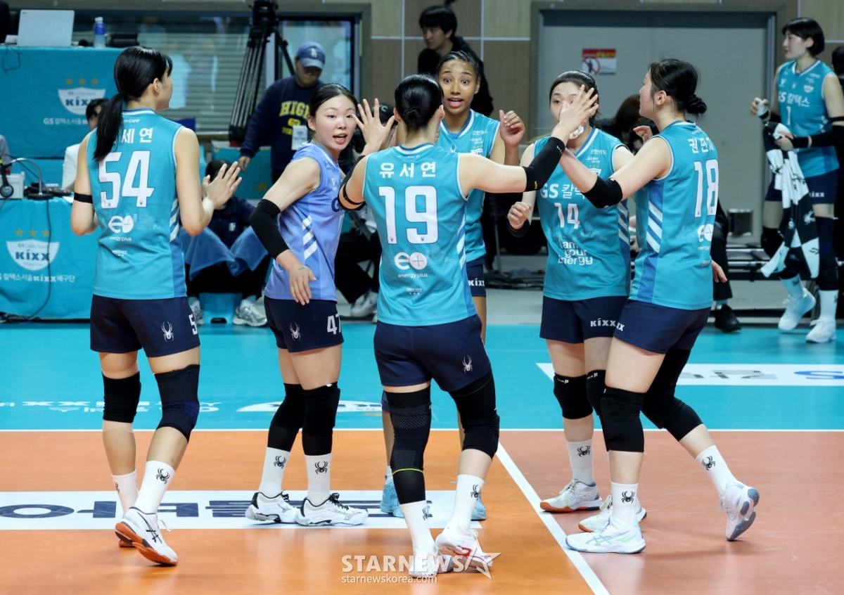 [포토] 유서연 '1세트는 가뿐하게 승리'