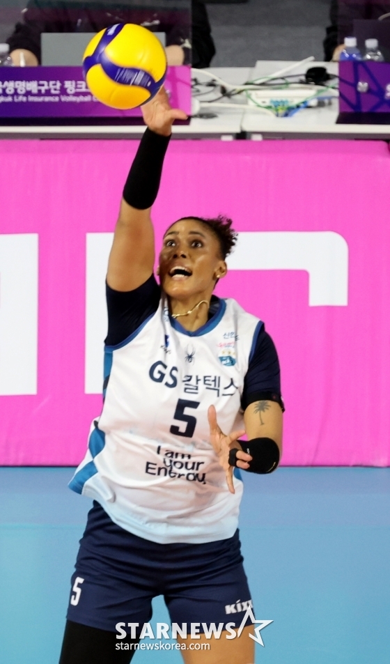 GS加德士Apozit Spiker Gisele Silva。 =照片=高级记者姜英祖。