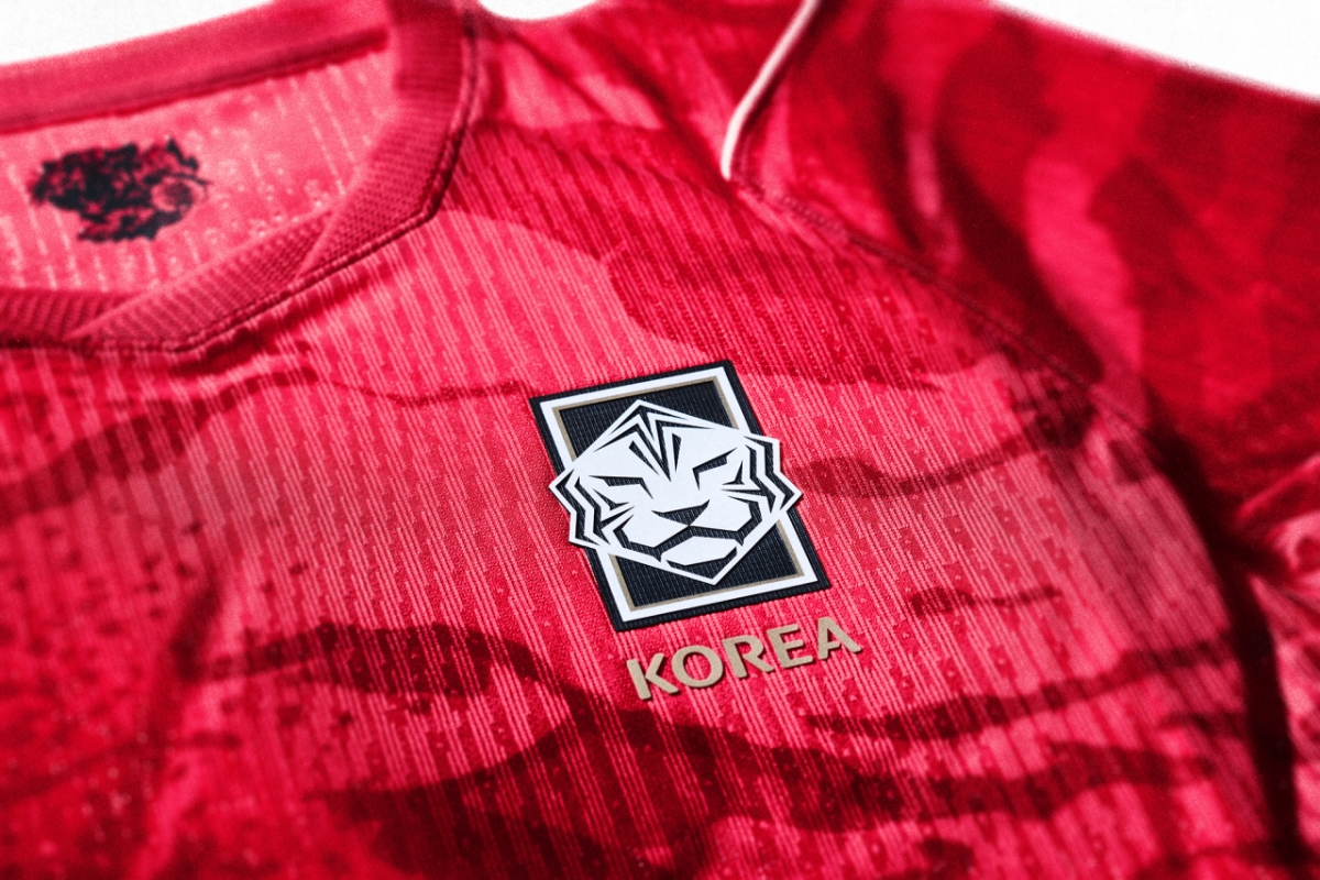 [오피셜] 韓 축구 국가대표팀 새 유니폼 공개, 북중미 월드컵 등 착용
